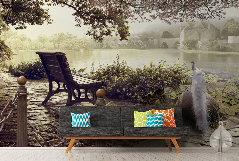 Замок у озера