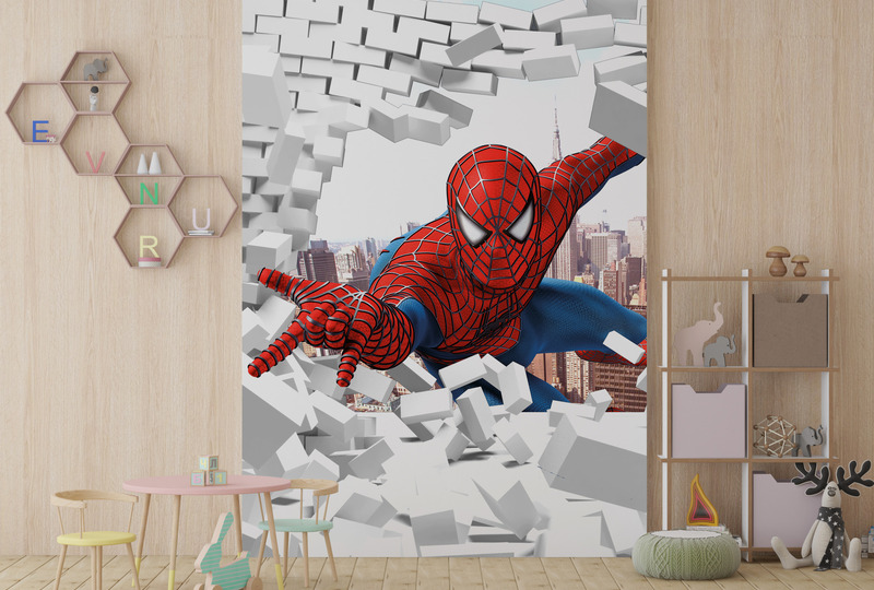 Человек-паук пробивает стены